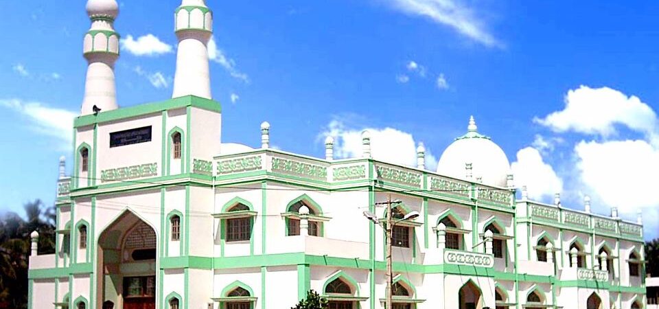Dar-Uz-Zahra-Alipur-Karnataka-India-960x450